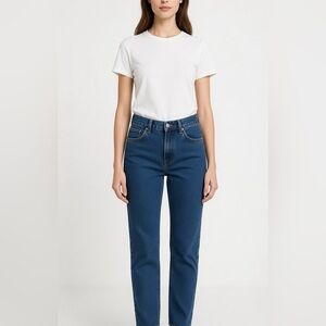 Levi's 550 womens classic relaxed tapered jeans size 4 Medium dark wash